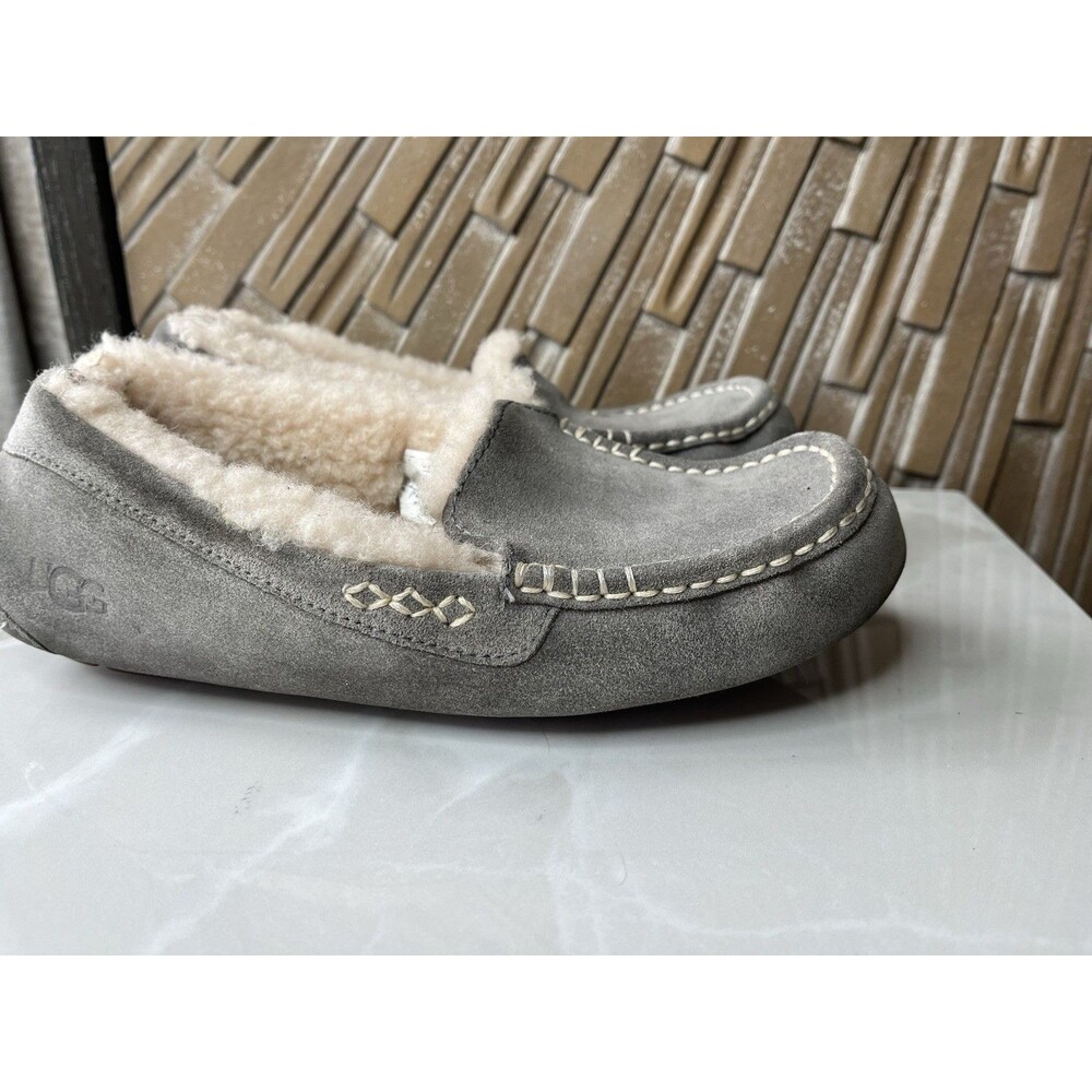 UGG ANSLEY GREY SHEARLING Wool Fur LINED MOCCASIN SHOE US 9 Suede Leather Flats